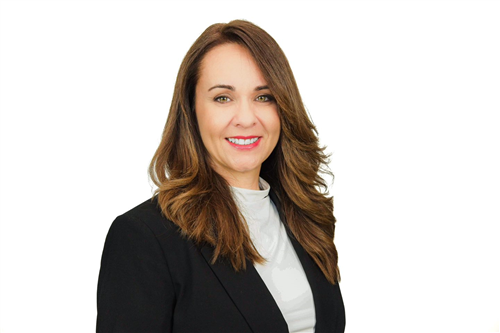 Principal Christine e Zayas